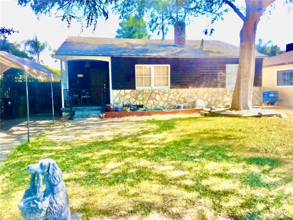 Photo of 5658 Columbus Avenue, Van Nuys, CA 91411 (MLS # SW25237631)