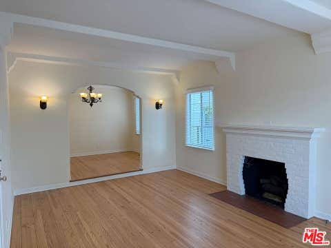 Photo of 617 W Glenoaks Boulevard, Glendale, CA 91202 (MLS # 26872677)