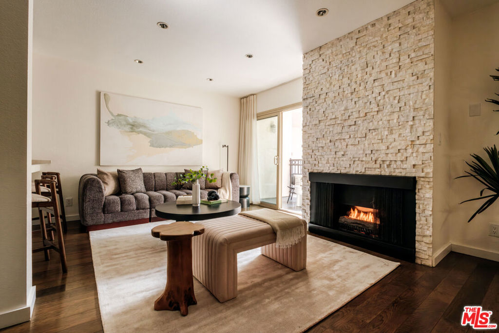 141 S Clark Drive 404
