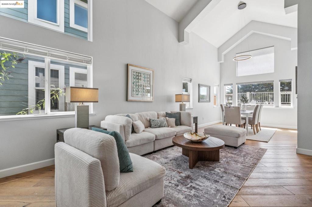 3 Harbor View Dr