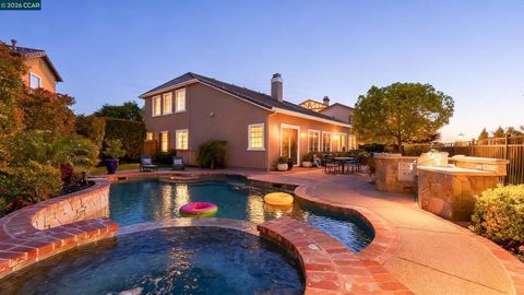 Photo of 1518 Colchester St St, Danville, CA 94506 (MLS # 41130954)