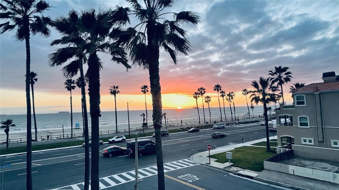 1516 Pacific Coast 304