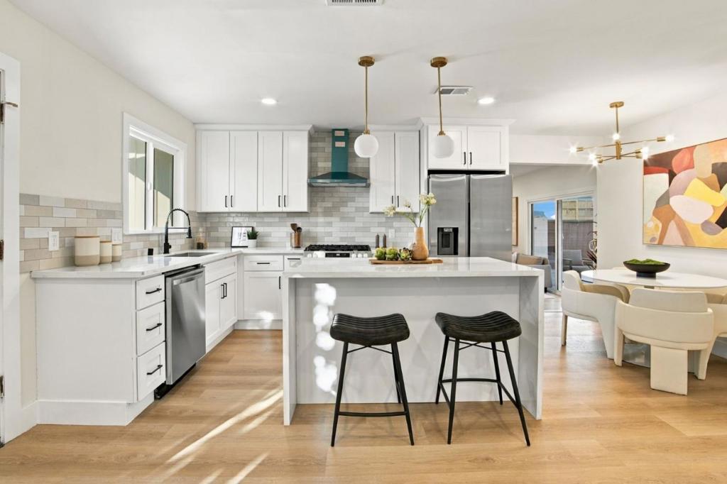 3288 Mount Wilson Drive