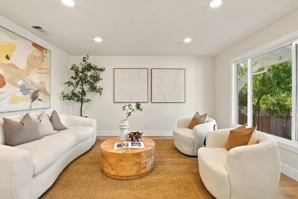 3288 Mount Wilson Drive