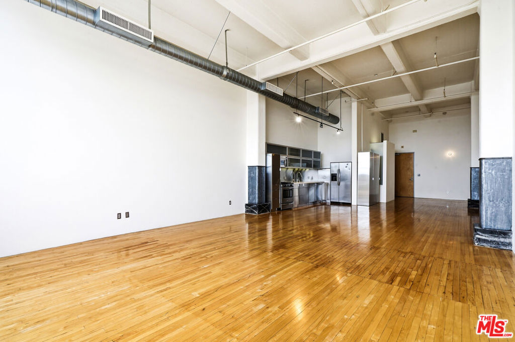 1850 Industrial Street 605