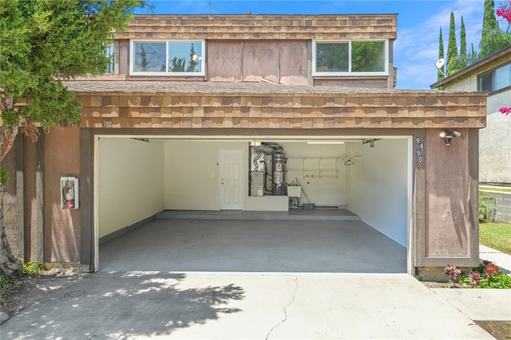 9490 Carrillo Avenue
