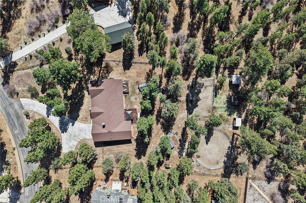 Big Bear City, California, 92314, United States, 4 Bedrooms Bedrooms, ,5 BathroomsBathrooms,Residential,Active,2025635