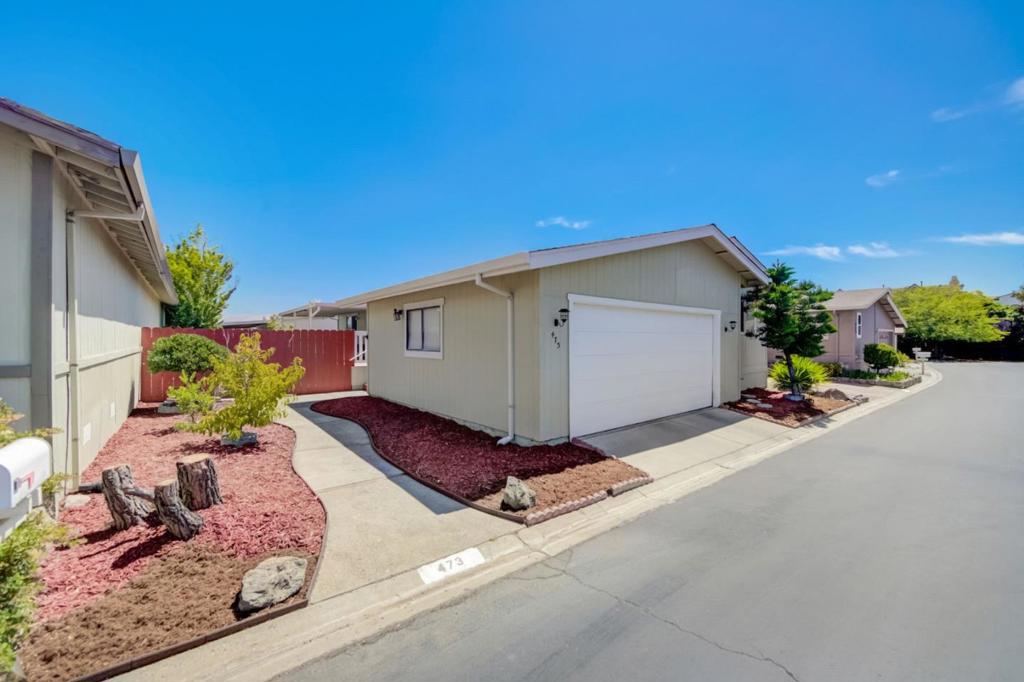 Welcome to this spacious 2 bedroom, 2 bath home in San Jose, within an easy commute to top Silicon Valley tech companies. Enjoy the drought resistant landscaping, and covered porch that frames the entry. An entertainer's dream, the open concept kitchen flows into the bright dining and living area, and out onto the covered porch and yard. Amenities include central A/C and heating, dual-paned windows, stainless steel appliances, skylight in the living room, bamboo flooring throughout, and an indoor laundry room. Community facilities includes a gym, clubhouse, swimming pool, tennis courts, and well-landscaped lawns and walking paths.