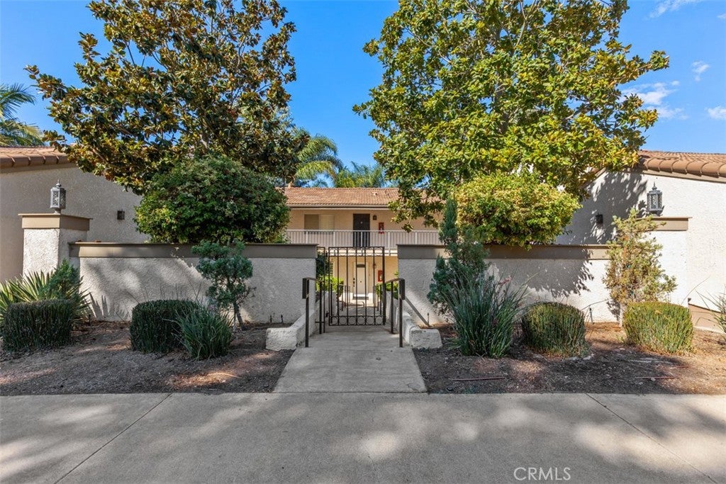 3438 Bahia Blanca W