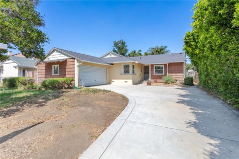 Photo of 10436 Columbus Avenue, San Fernando, CA 91345 (MLS # AR26213402)