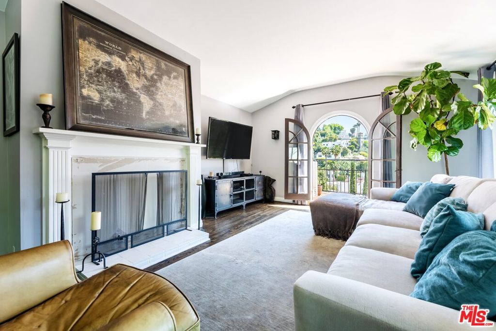 Photo of 6919 Camrose Drive, Los Angeles, CA 90068 (MLS # 25587405)