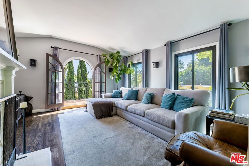 Photo of 6919 Camrose Drive, Los Angeles, CA 90068 (MLS # 25587405)