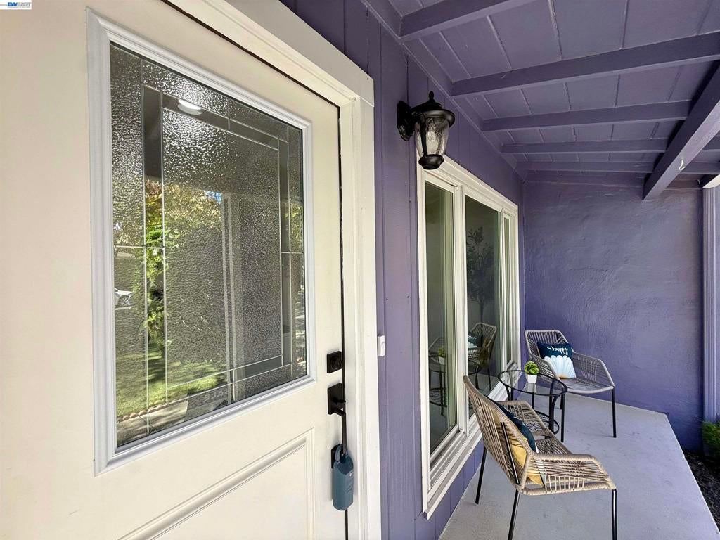 3879 James Ave