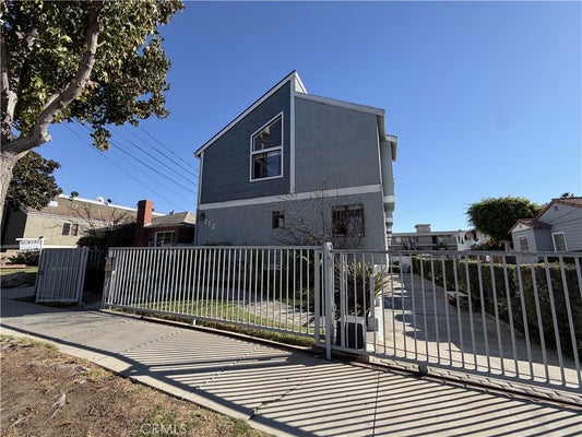 312 E PLYMOUTH ST APT 4, INGLEWOOD, CA 90302 - Image a9e14b261883d05ed0ba3f3fa3b9cf3d/489839710