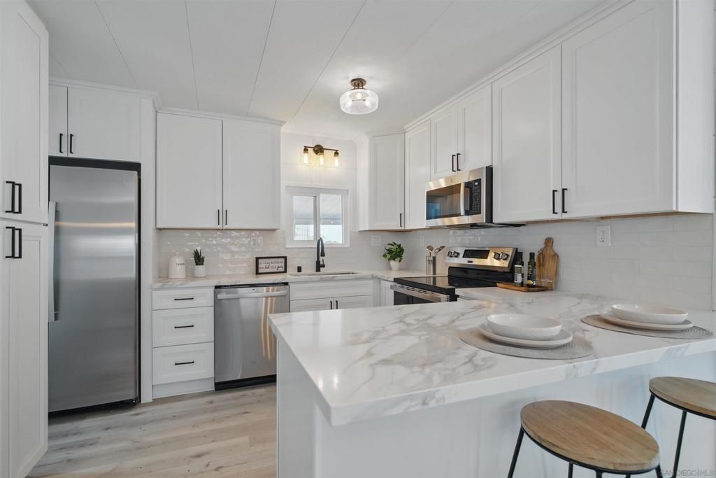 listing image 130728004342707067110