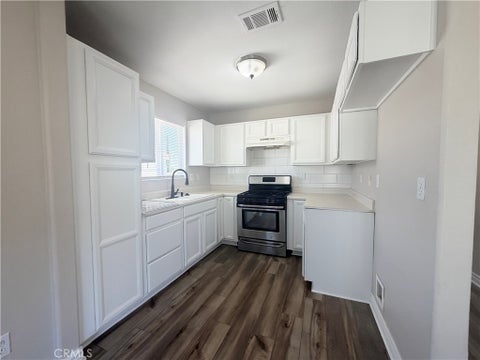 Photo of 215 N Spruce Avenue, Rialto, CA 92376 (MLS # CV26068922)