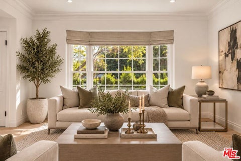 Photo of 135 S Linden Drive, Beverly Hills, CA 90212 (MLS # 26987273)