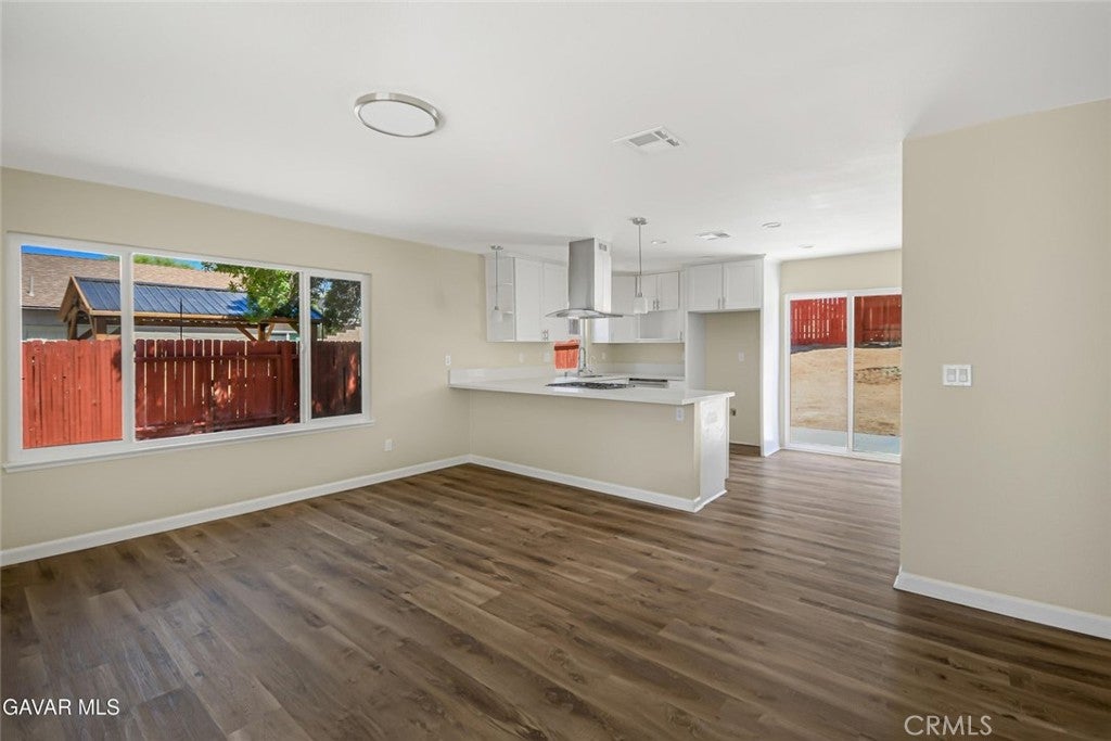 3716 W Avenue K10