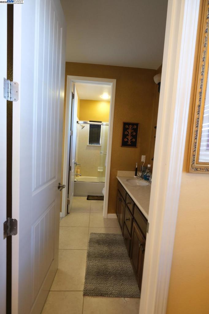 GALE RANCH - Residential