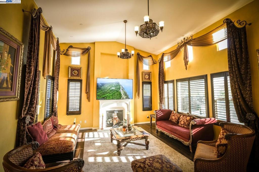 GALE RANCH - Residential