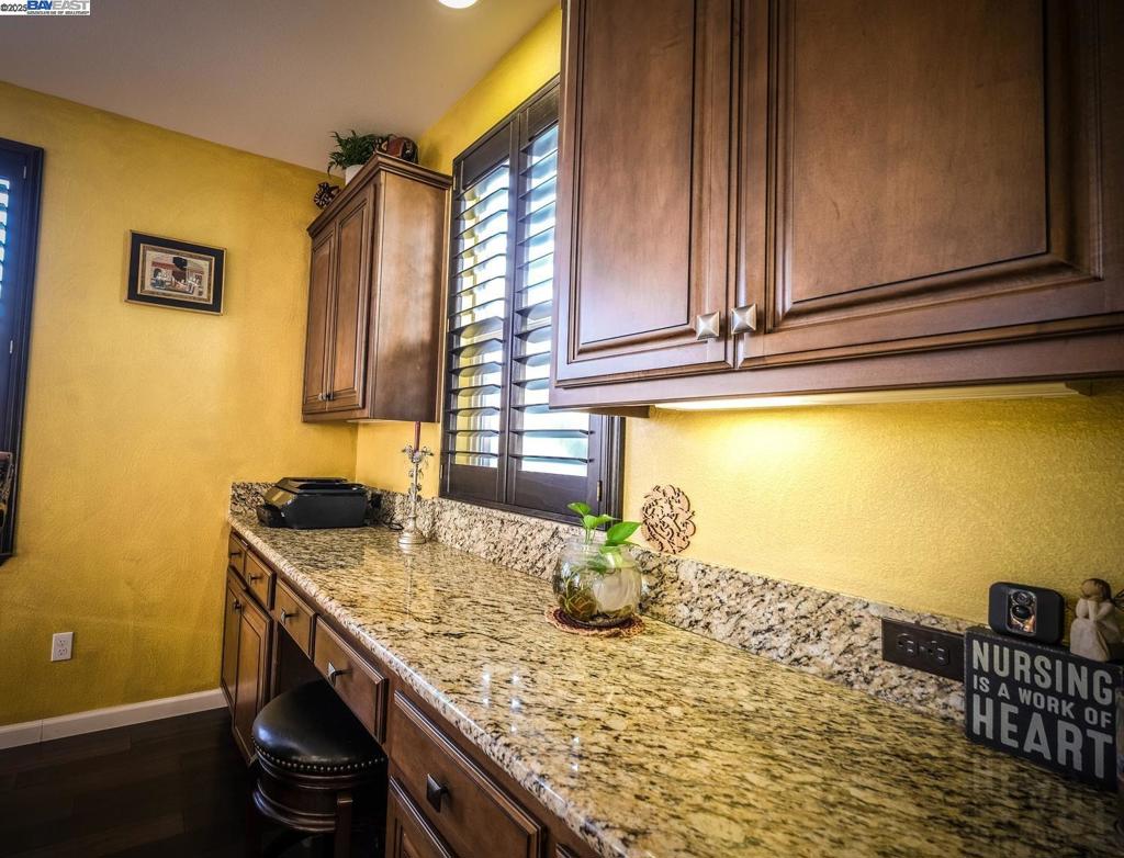 GALE RANCH - Residential