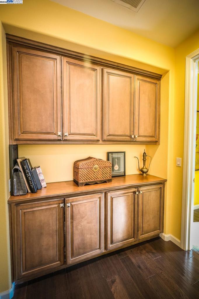 GALE RANCH - Residential