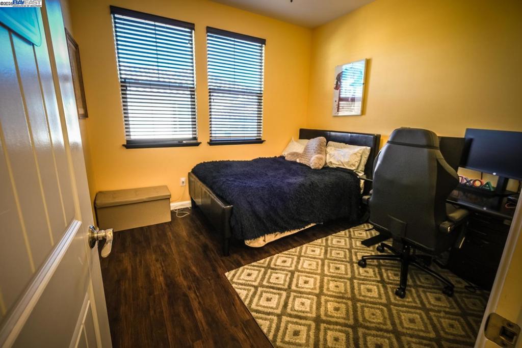 GALE RANCH - Residential