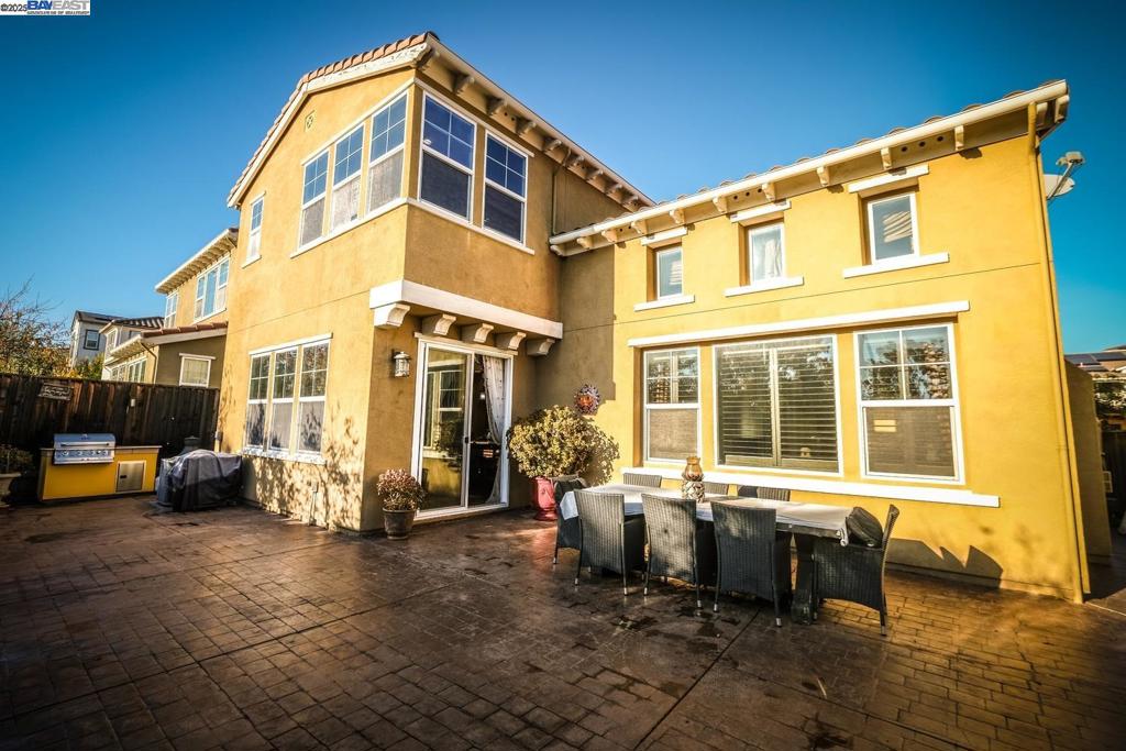 GALE RANCH - Residential