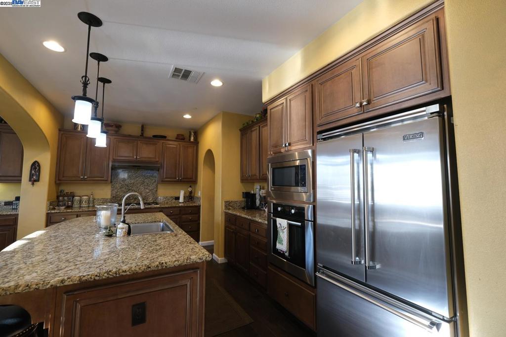 GALE RANCH - Residential