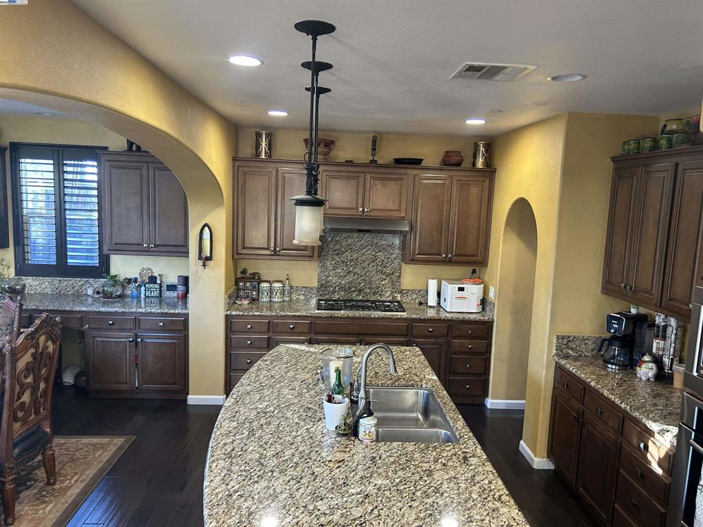 GALE RANCH - Residential