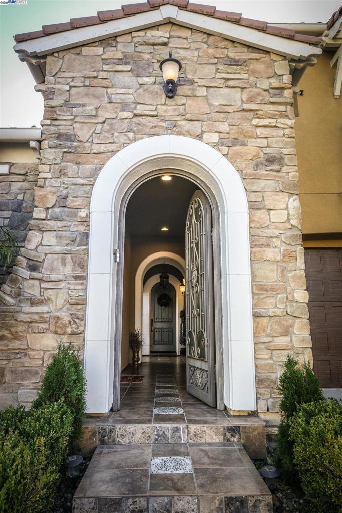 GALE RANCH - Residential