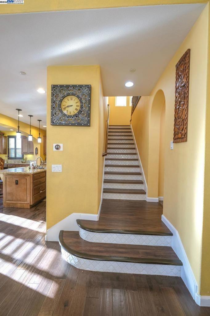 GALE RANCH - Residential