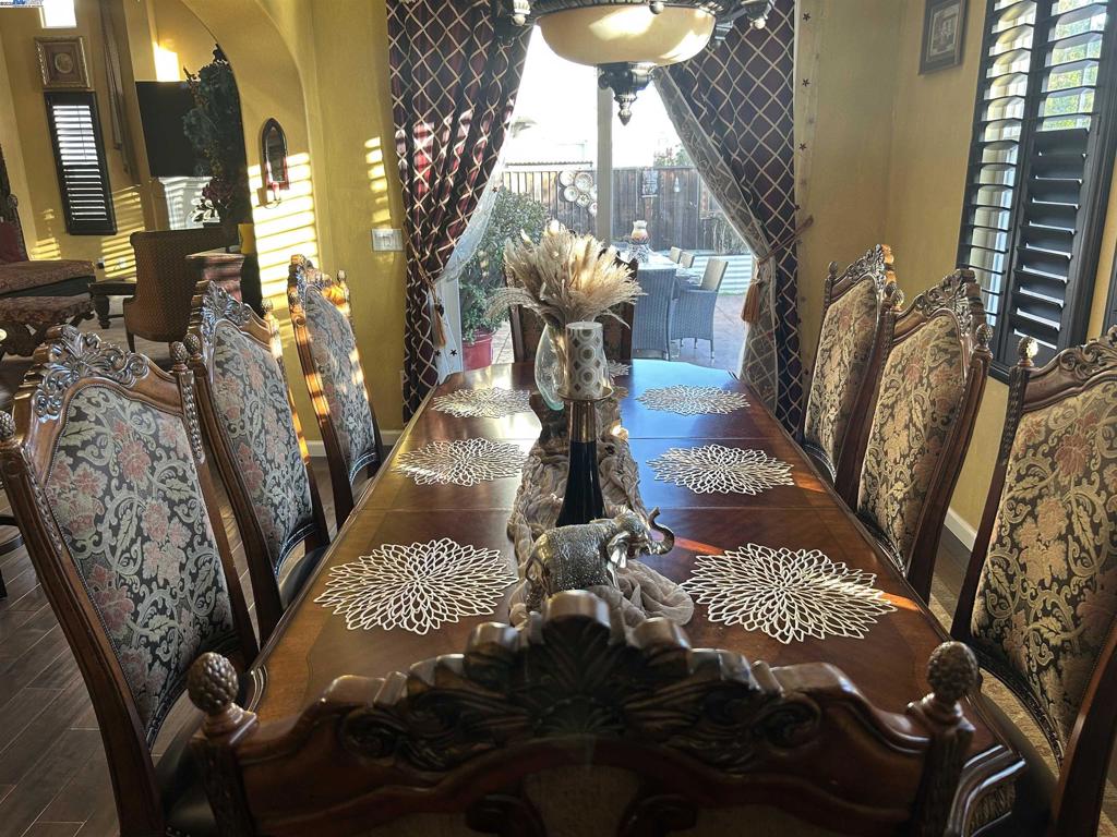 GALE RANCH - Residential