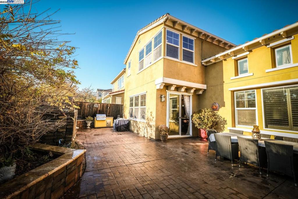 GALE RANCH - Residential