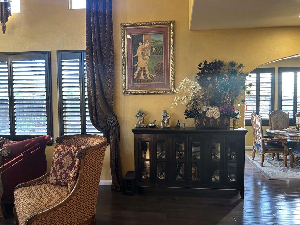 GALE RANCH - Residential