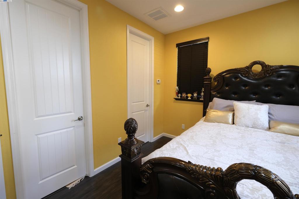 GALE RANCH - Residential