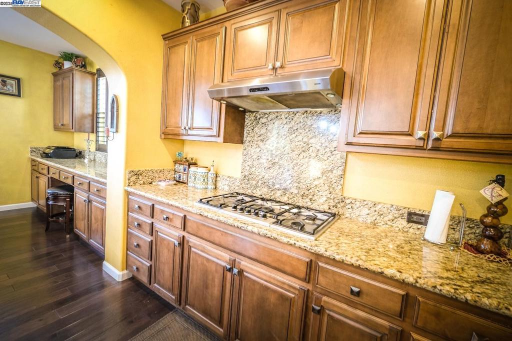 GALE RANCH - Residential