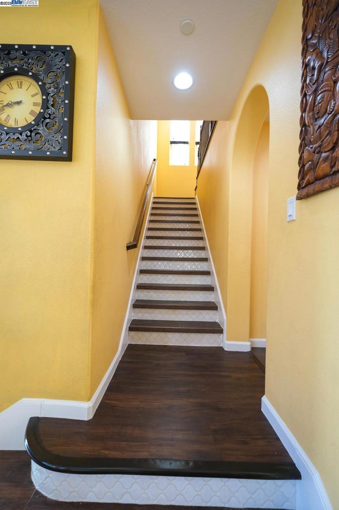 GALE RANCH - Residential