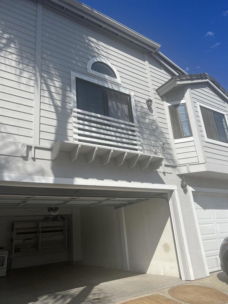 4556 Cove Drive