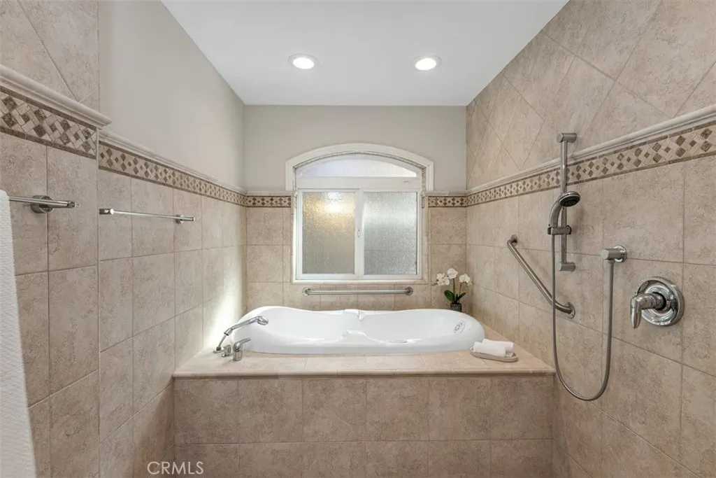 Laguna Niguel, California 92677, United States, 3 Bedrooms Bedrooms, ,3 BathroomsBathrooms,Residential,Active,226161