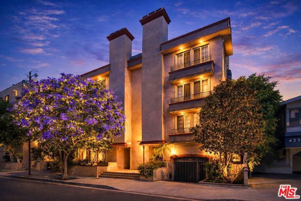 Photo of 412 Arnaz Drive #7, Los Angeles, CA 90048 (MLS # 26670569)