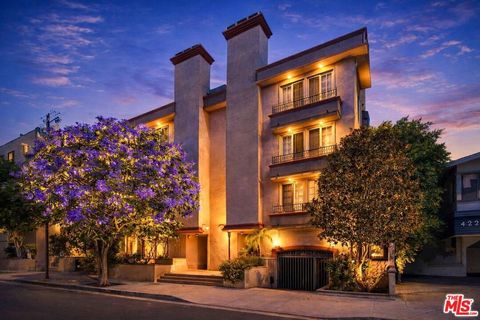 Photo of 412 Arnaz Drive #7, Los Angeles, CA 90048 (MLS # 26670569)