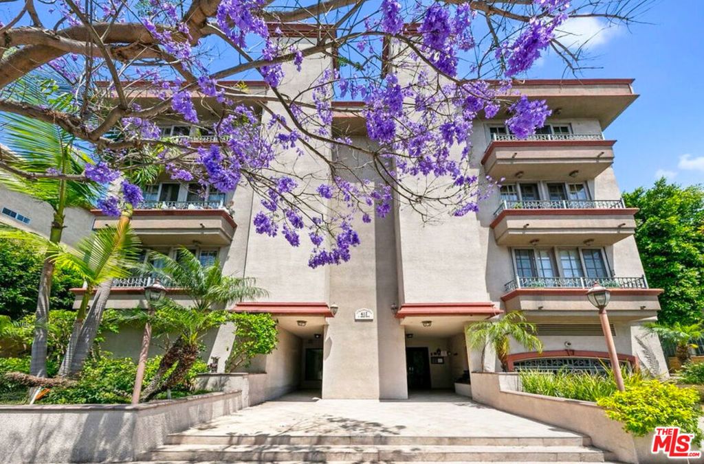 Photo of 412 Arnaz Drive #7, Los Angeles, CA 90048 (MLS # 26670569)