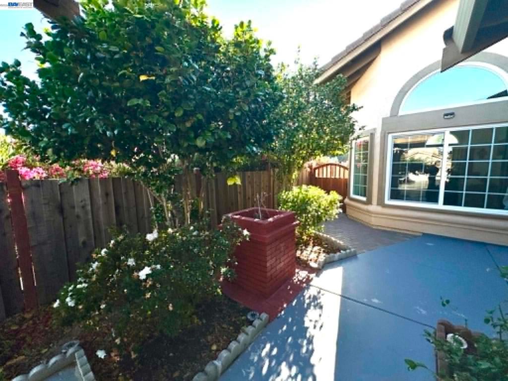 5182 Coach DR, El Sobrante CA 94803