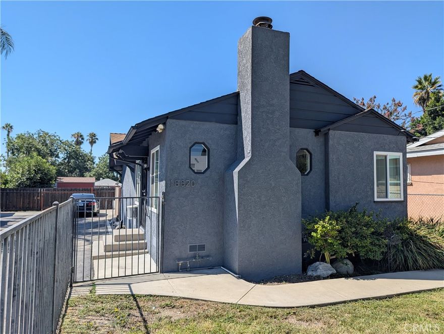 Come see this charming home in heart of The Valley. Newly refinished inside, freshly painted, 2 Bedroom + 1 Bathroom. Welcoming living room with decorative fireplace, plenty of space for seating and entertainment. Attached sitting room/dining area leads to kitchen with new refrigerator. Air conditioning units in living area and each bedroom. New sink and remodeled bathroom. Large grassy fenced front yard for outdoor activities. Tandem off street parking for multiple vehicles along side of house. Experience all The Valley has to offer, nearby shopping centers and restaurants, movie theaters and night life are all within easy reach. Call for a showing today! Owner may consider small pet, call to inquire.