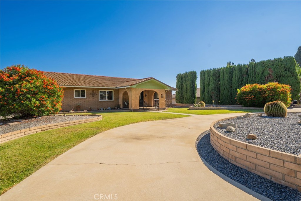 8327 La Senda Road