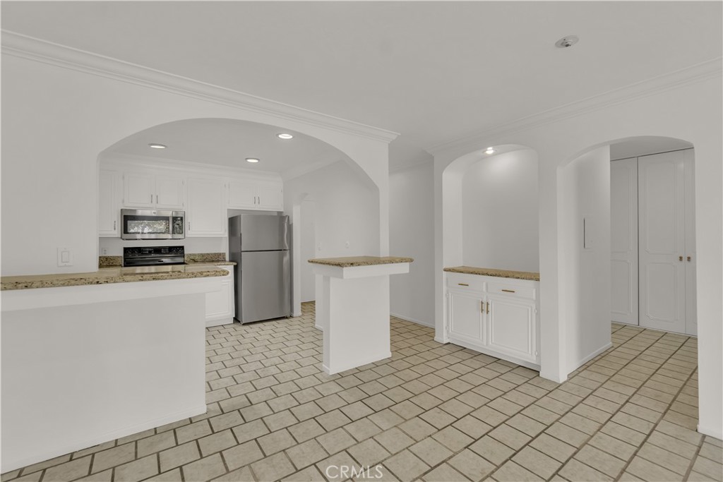 Versailles (VERS) - Residential