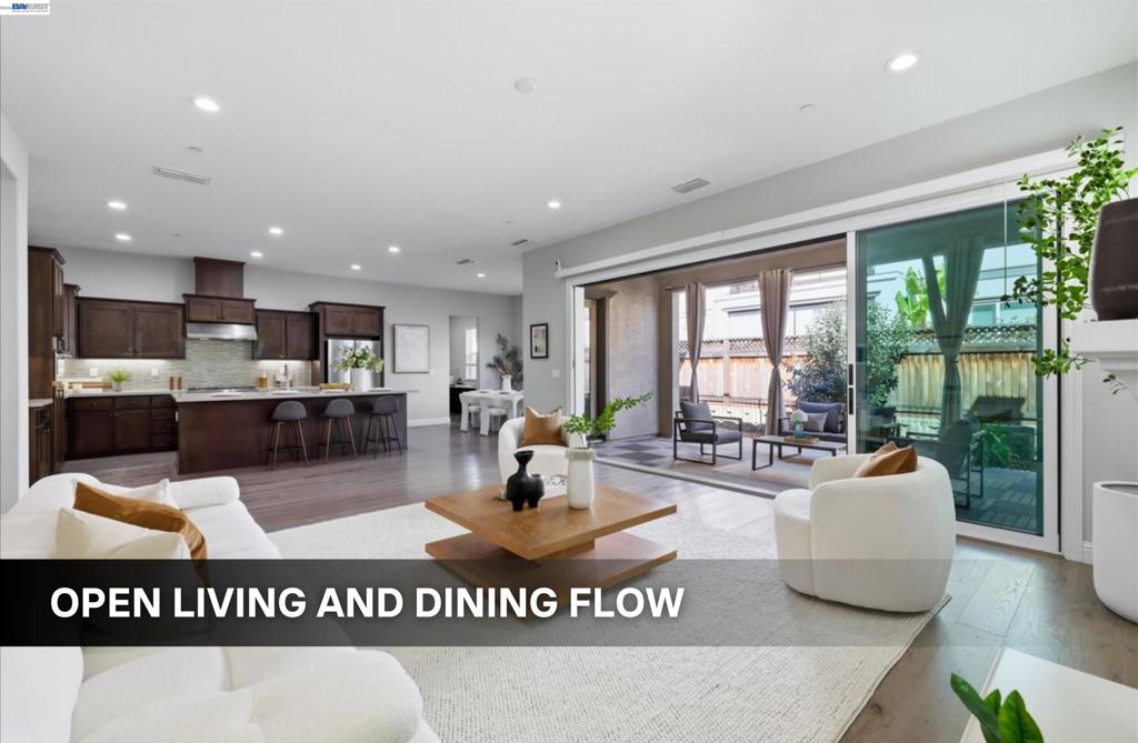 39438 39438 Humpback Whale Rd