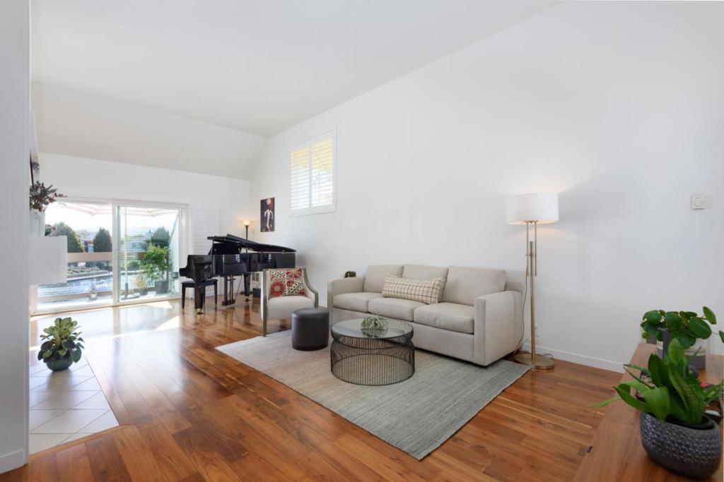 Properties 4 926 Lido Lane