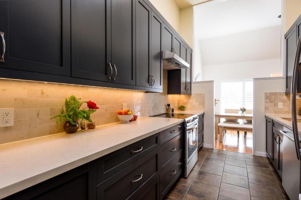 Properties 3 926 Lido Lane